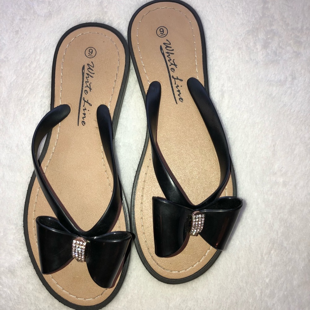 Flip Flops with Bow Accent